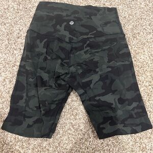 Lululemon Athletica Camo Leggings - Green and Black